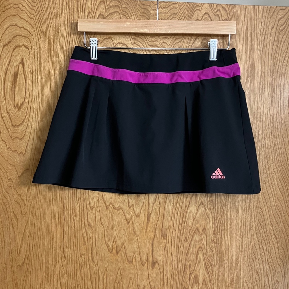🧵adidas Skort - Size Medium